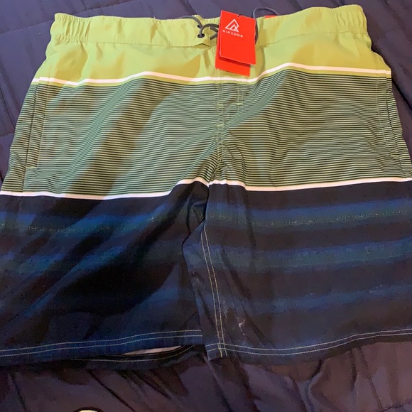 Men’s swim shorts - Picture 1 of 1